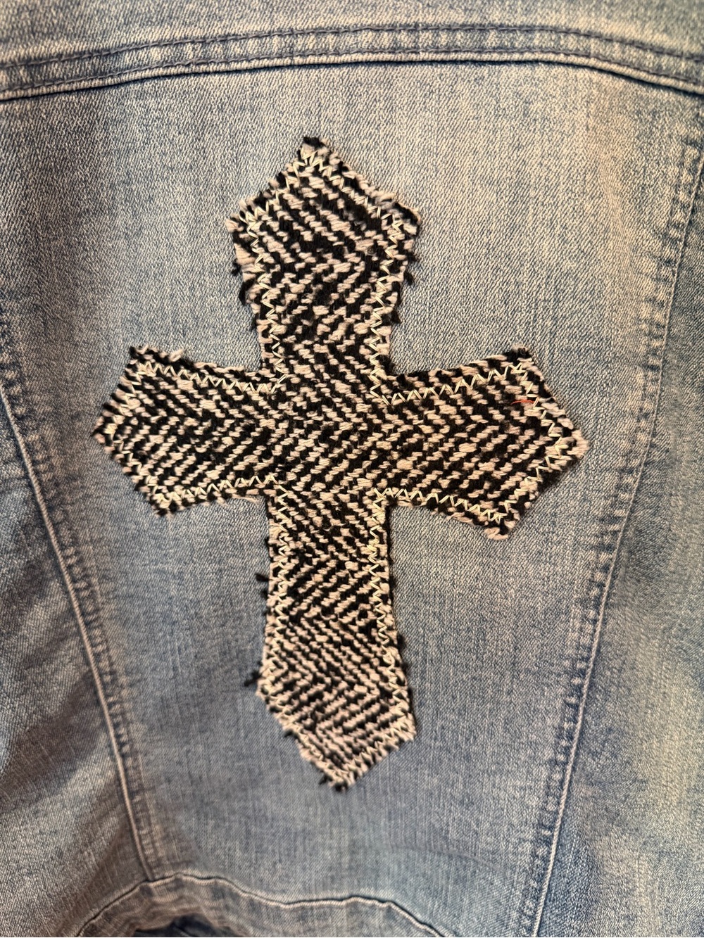 American Rag MadAndie One-of-a-Kind Custom Cross Light Blue Denim Jacket - S - Picture 2 of 6